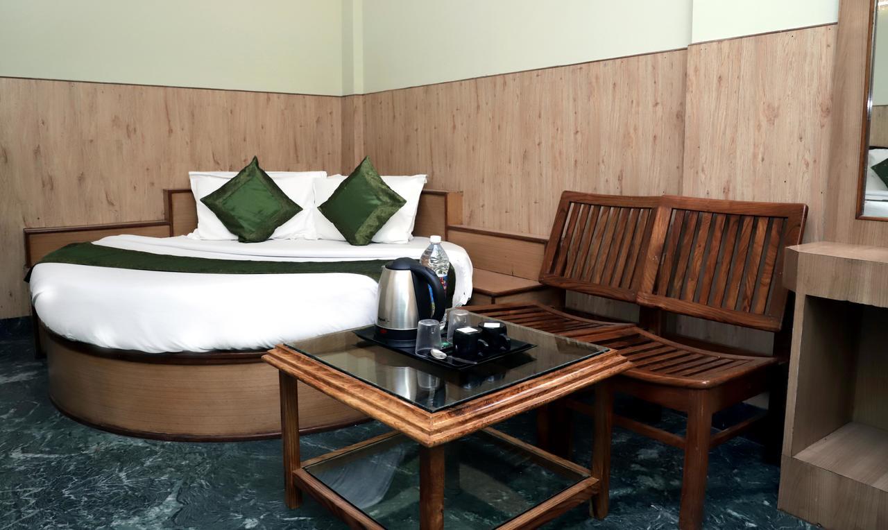 Oyo 22075 Hotel Bali Palace Katra  Exterior photo